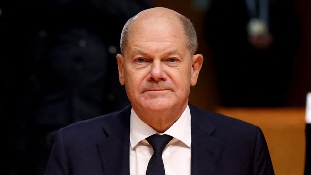 Olaf Scholz: Kanzler rechtfertigt sein Gespräch mit Putin