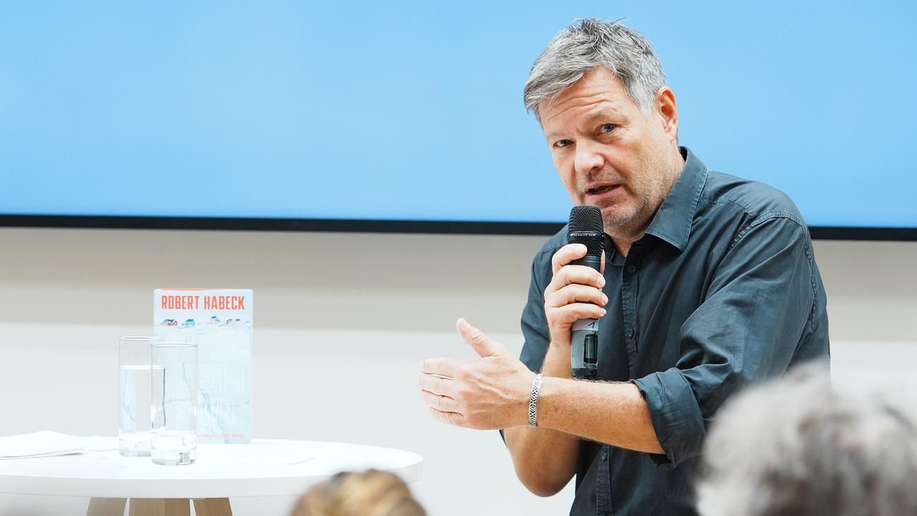 Robert Habeck at the Frankfurt Book Fair: Power struggle over the eternal ...