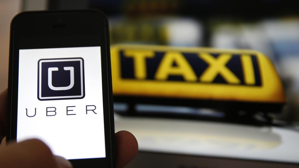 Der Mitfahrdienst Uber macht den etablierten Taxis Konkurrenz.