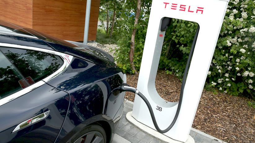 Wie Schnell Fährt Ein Tesla