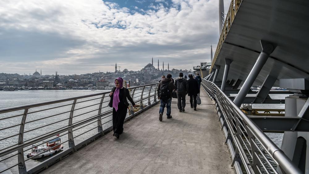 Türkei-Krise: Die Haliç-Brücke am Goldenen Horn in Istanbul