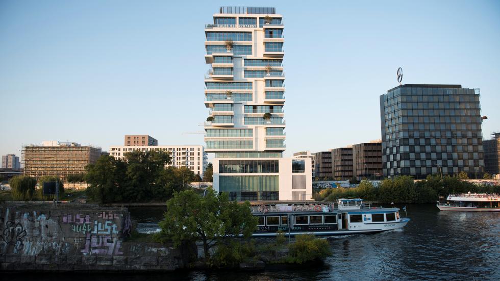 Wohnungsmarkt: Luxusbebauung an der East Side Gallery in Berlin