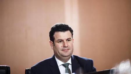 Rentenpolitik Arbeitsminister Plant Bis Zu 447 Euro Mehr Rente