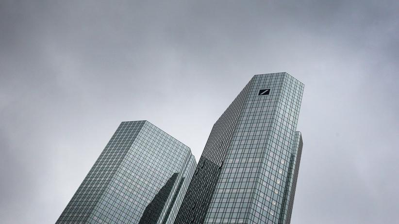 Finanzbranche: Firmenzentrale der Deutschen Bank in Frankfurt am Main