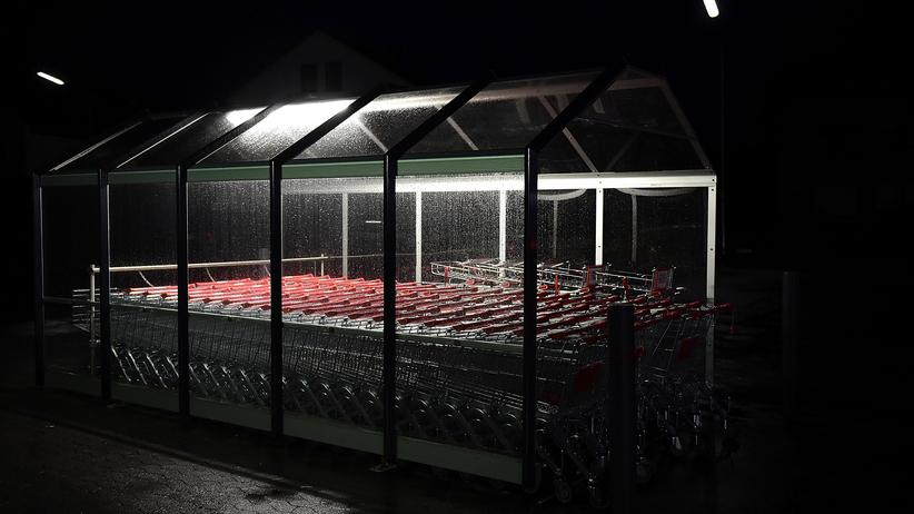 Zahlungsmittel: Kartenzahlung überholt im Einzelhandel das Bargeld