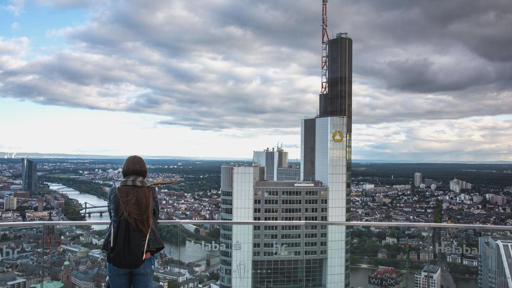 Stellenabbau: Blick auf das Commerzbank-Gebäude in Frankfurt am Main