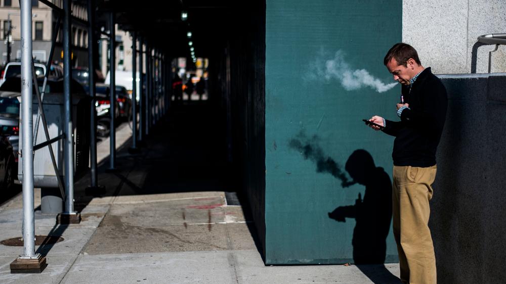 ist vapen tödlich Mehr Schutz vor Rauchen und Vapen nötig: Internistische Fachgesellschaften  drängen auf strengere Regulierung Rauchen und Vapen schädigen alle inneren  Organe und können bestehende Erkrankungen verschlechtern. Viele dieser  Leiden wären durch konsequente