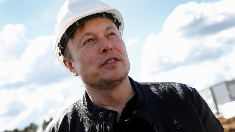 Tesla: Musk lässt sich von Twitter-Nutzern zu Aktienverkauf verpflichten