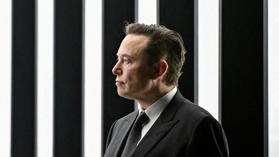 Twitter: Elon Musk wirft Twitter weiteren Verstoß gegen Vereinbarung ...