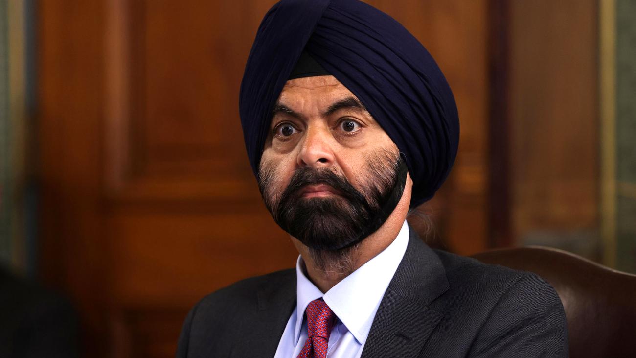 cryptocurrency is junk mastercard ceo ajay banga