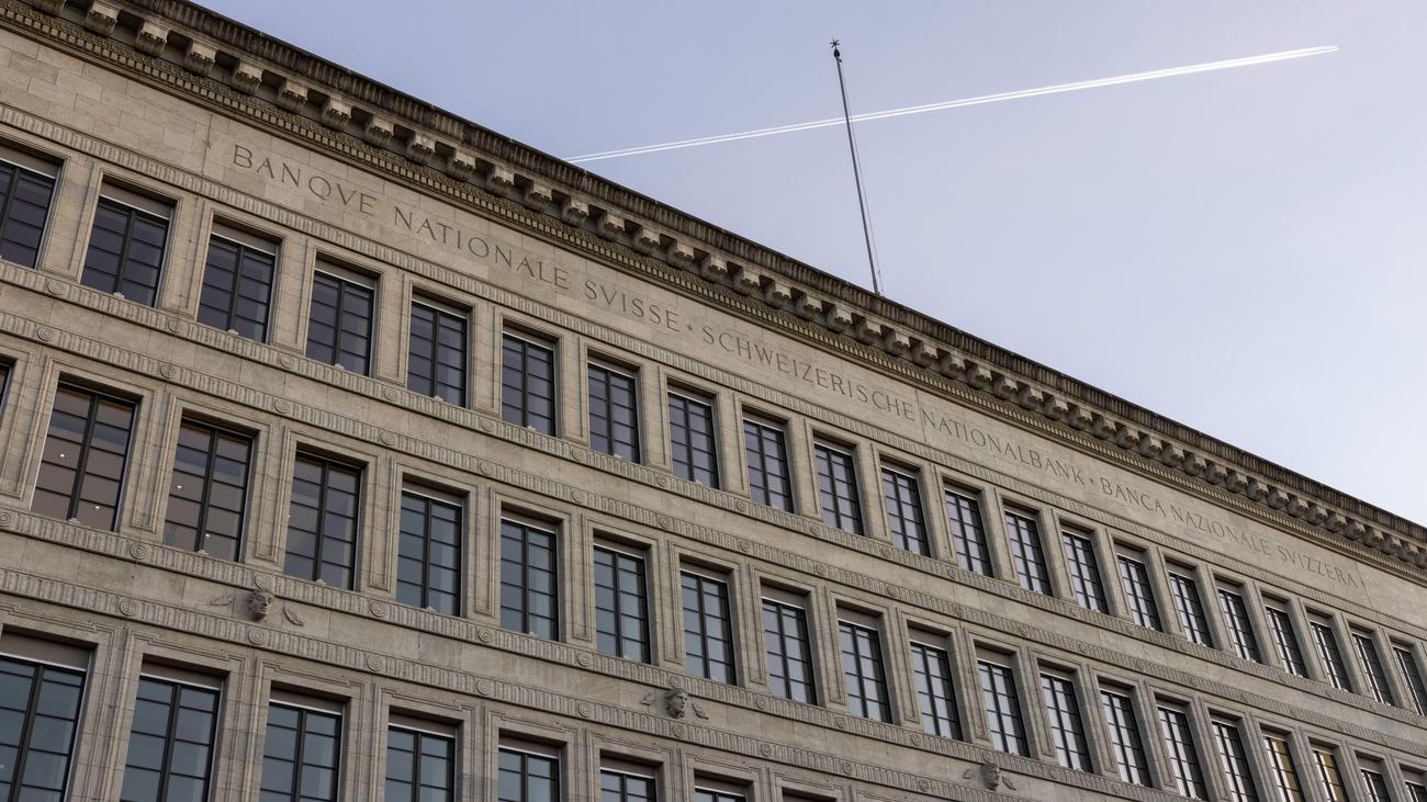 Schweiz: Schweizer Notenbank Erhöht Leitzins Auf 1,5 Prozent | ZEIT ONLINE