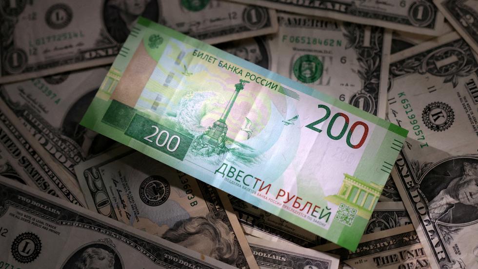 Rubel Russische Währung sackt weiter ab ZEIT ONLINE