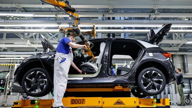 Automobilbranche: VDA-Chefin sieht deutsche Wettbewerbsfähigkeit gefährdet
