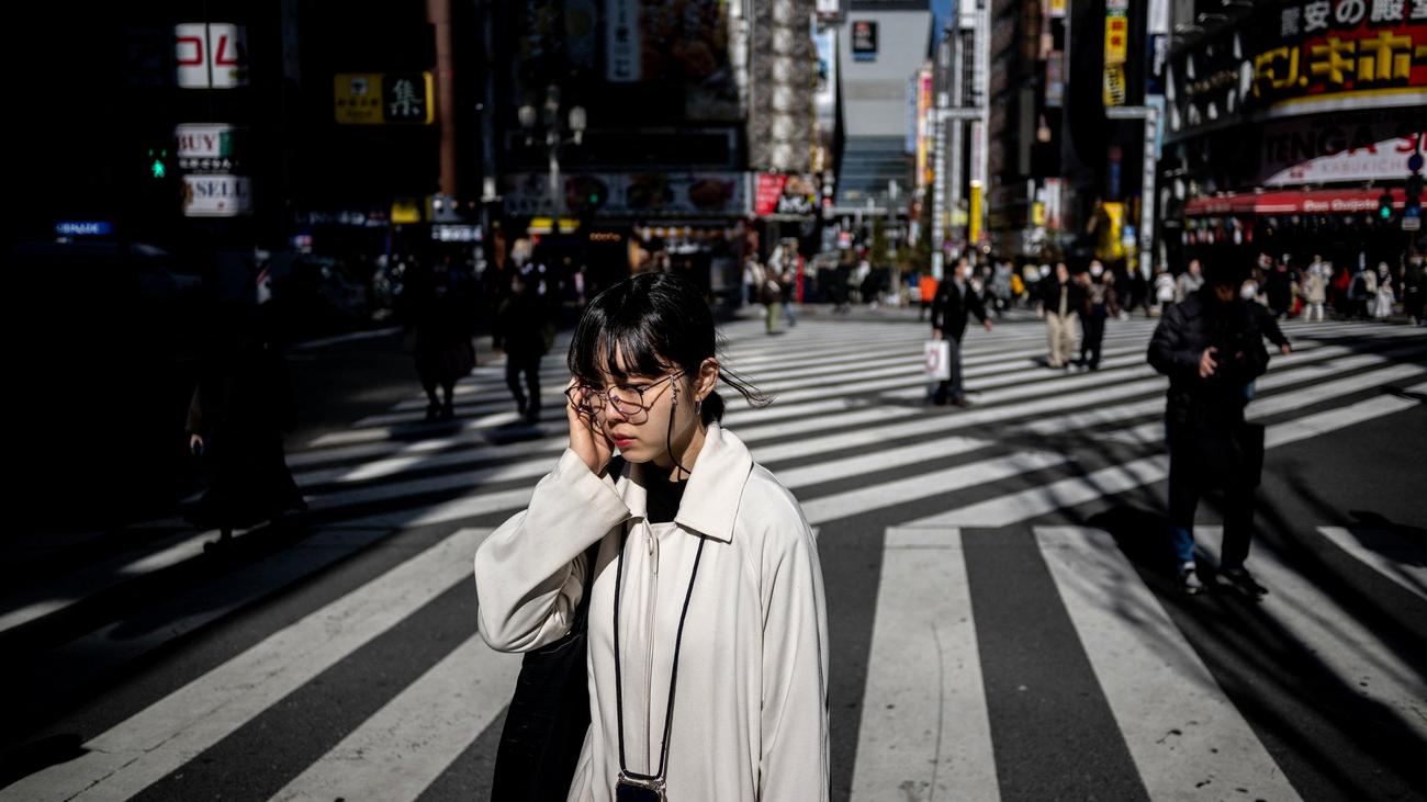 日本：日本経済が予想外に景気後退に陥る