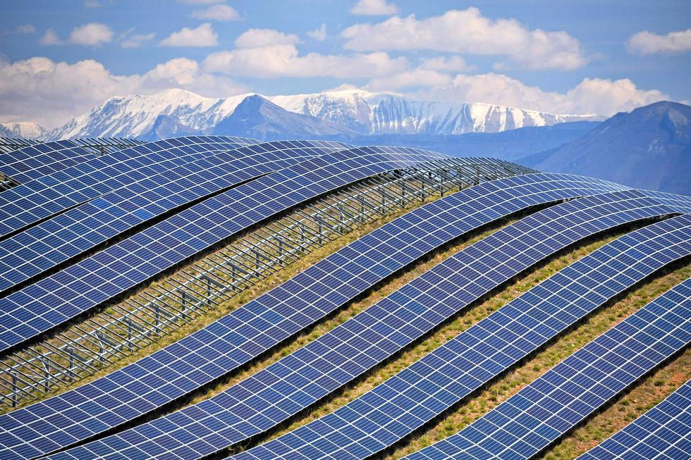 Fotovoltaik-Strategie: Branchenvertreter treffen sich zu Solargipfel