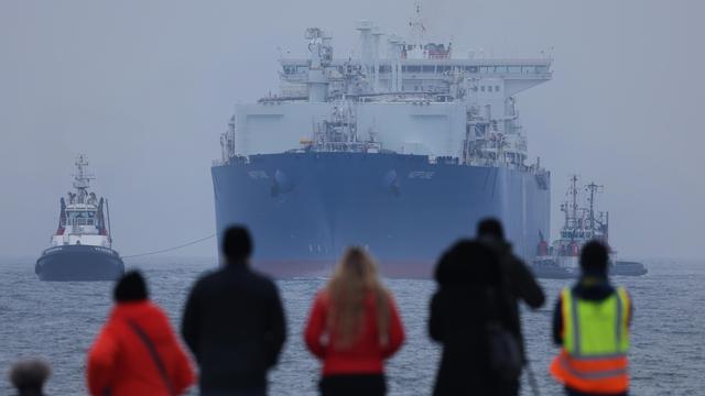 LNG-Terminal vor Rügen: Bundesregierung sieht weiterhin Engpässe bei Gasversorgung