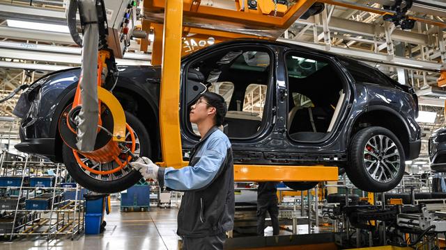 Handelsstreit mit den USA: China droht mit Vergeltungsmaßnahmen für Strafzölle auf E-Autos