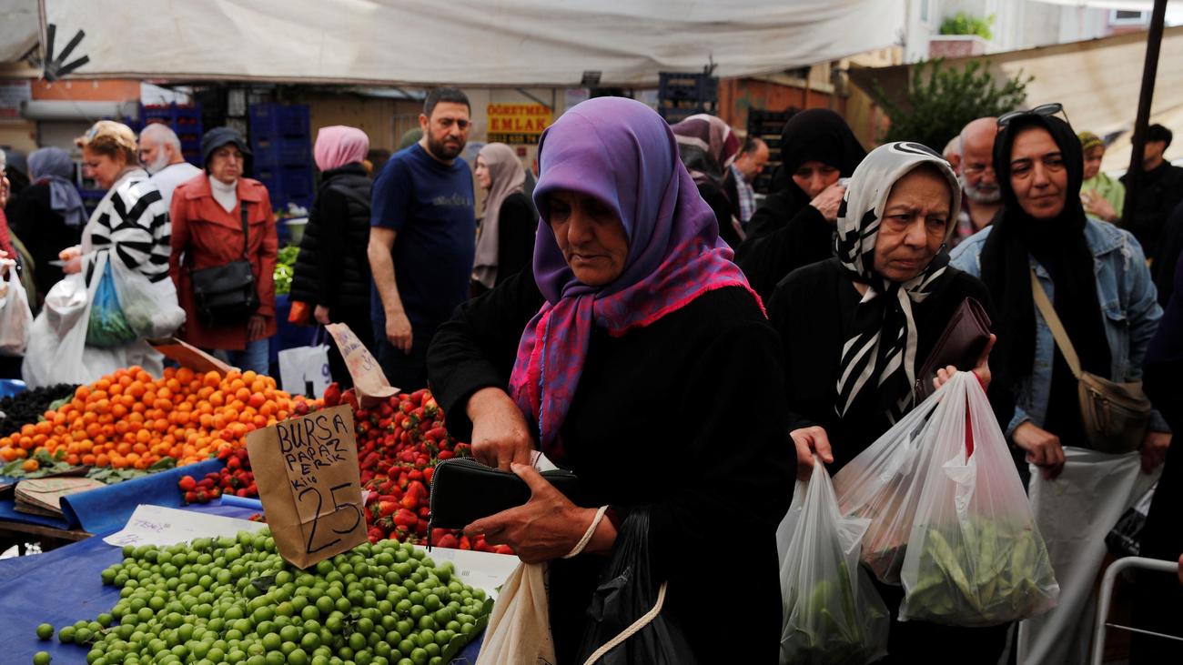 Turquie : le taux d’inflation en Turquie atteint près de 70 pour cent en avril