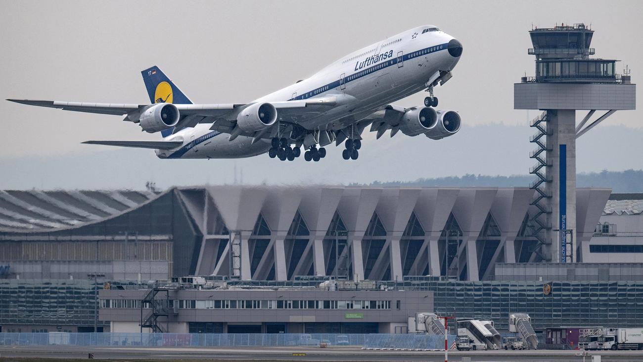 Aviation : Lufthansa augmente les prix des vols avec une taxe environnementale à partir de janvier