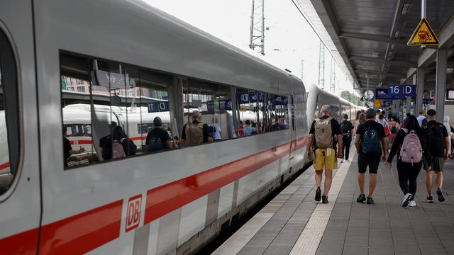 Bahnverkehr: Deutsche Bahn macht mehr als eine Milliarde Euro Verlust