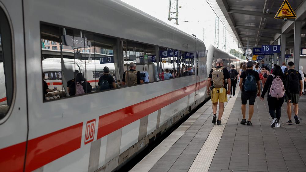 Bahnverkehr Deutsche Bahn macht mehr als eine Milliarde Euro Verlust