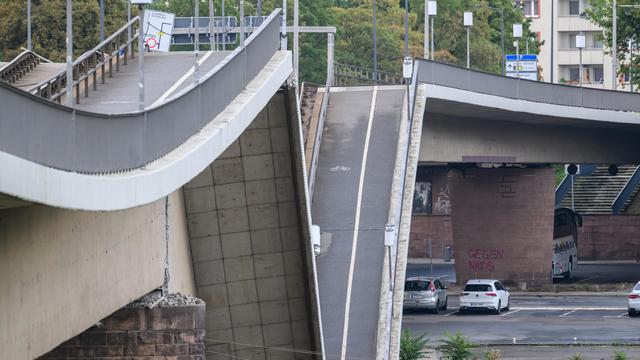 Einsturz der Carolabrücke: Kommunen und Bauwirtschaft dringen nach Einsturz auf Brückensanierung