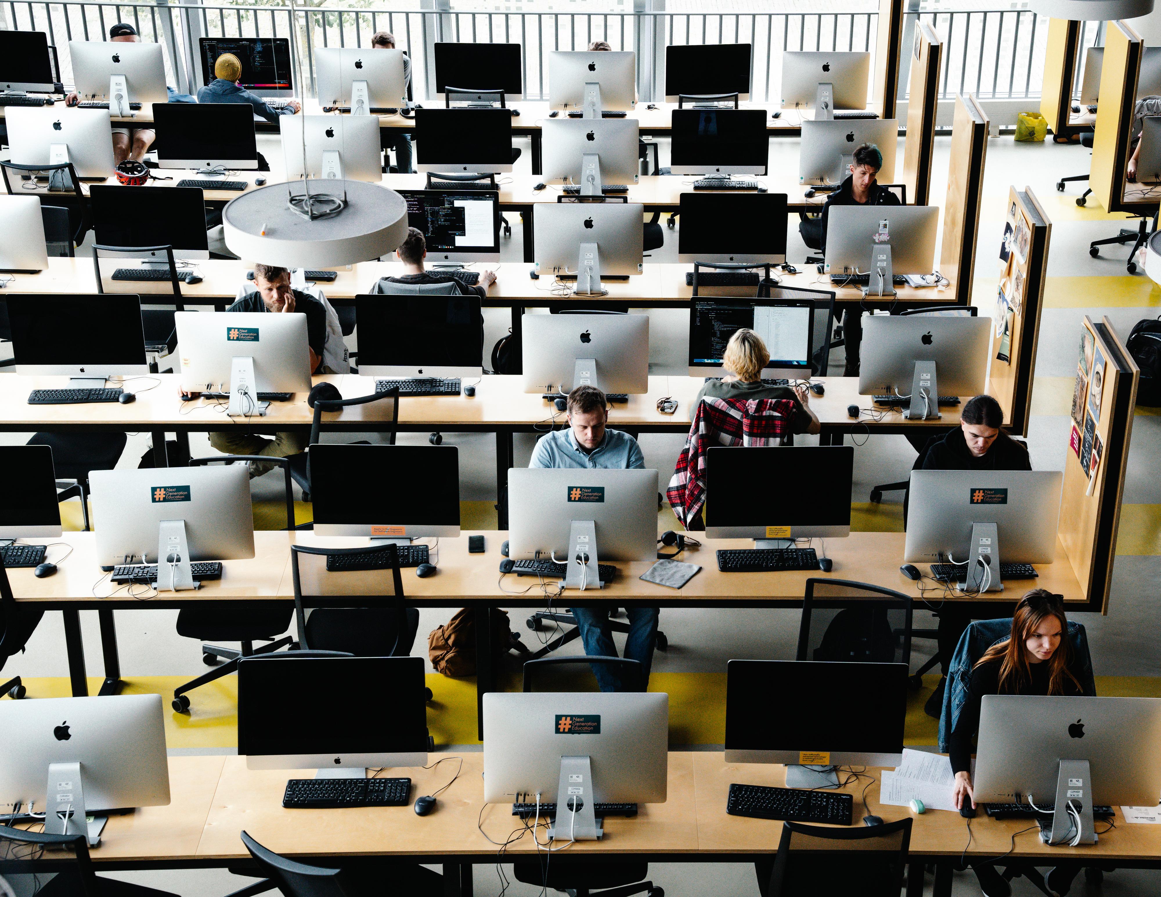 Volkswagen : Salle de cours à l'école de programmation 42 Wolfsburg