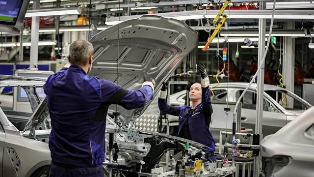 Industrie: Autobranche lässt deutsche Industrie-Produktion wachsen