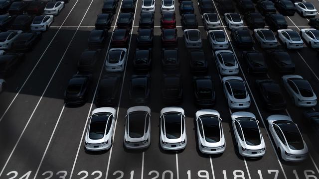 Elektroautohersteller: Tesla verzeichnet erneut deutlichen Gewinnrückgang