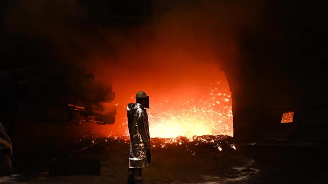 Stahlindustrie: SPD-Chef Klingbeil fordert Gipfeltreffen zu Stahlhilfen