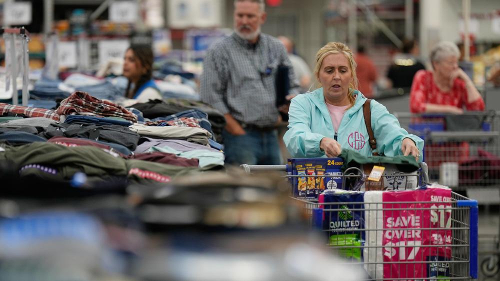 Diskussion um "affordability": Das Leben wird teurer: Einkauf in einem Discounter-Laden im US-Bundesstaat Arkansas.