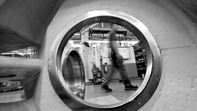 Wirtschaftspodcast "Ist das eine Blase?": Fällt die Brandmauer in der Wirtschaft?