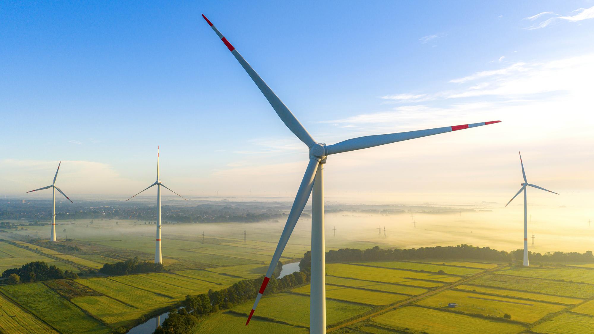 Fast zwei Drittel der Energie im Sommer aus erneuerbaren Quellen