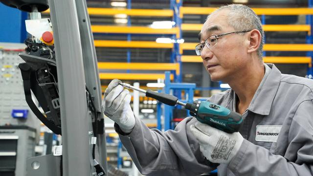 (+) Konkurrenz bei Gabelstaplern: 