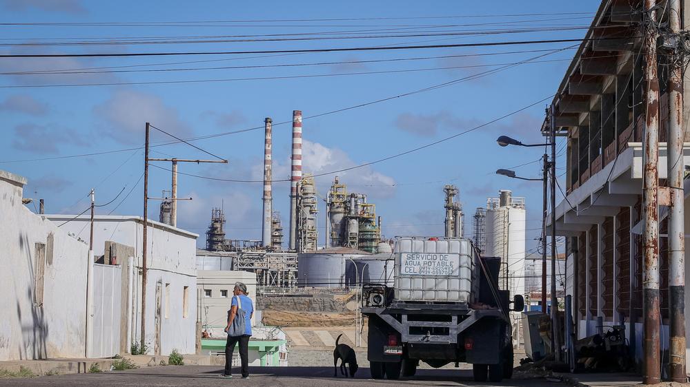 Öl-Exporte: Die Raffinerie Punta Cardon in Venezuela: Die Ölexporte des Landes sind im vergangenen Monats um 6,5 Prozent im Vergleich zum Vorjahr zurückgegangen.