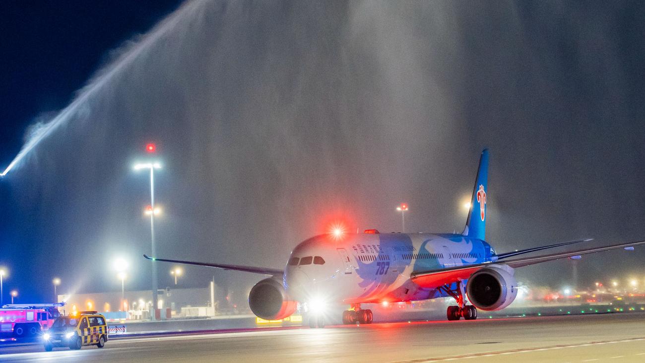 Terminal 3 am Flughafen Frankfurt: Erste Passagiere am neuen Terminal des Flughafens Frankfurt angekommen