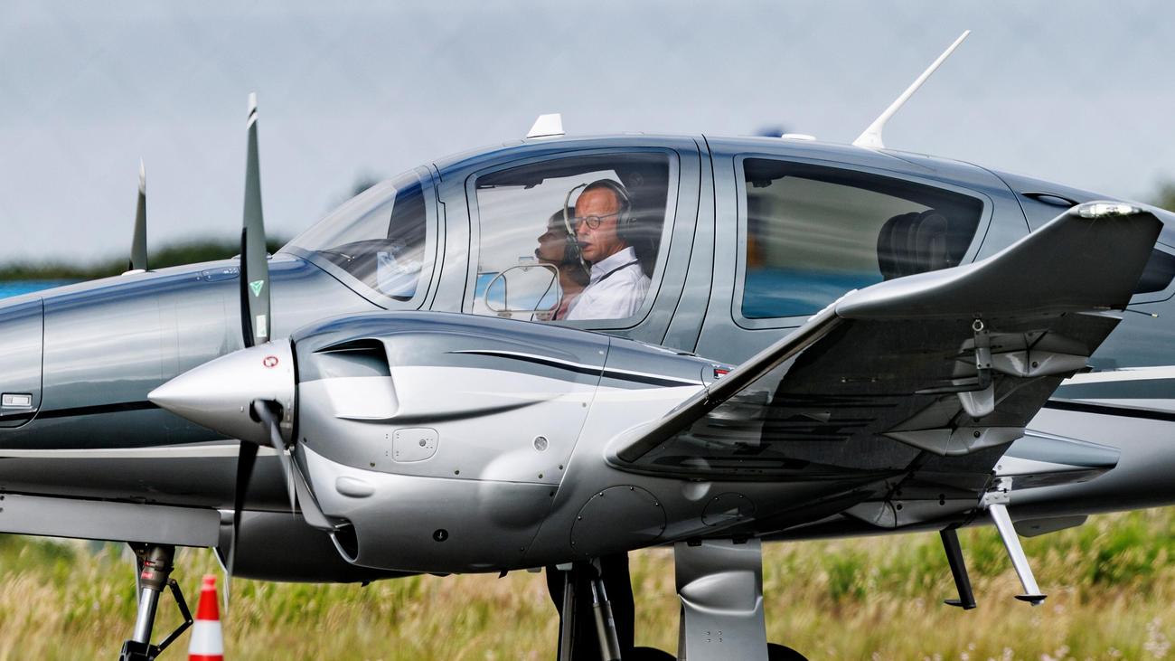Privatflugzeug: Wie viel kostet es, zu fliegen wie Friedrich Merz?