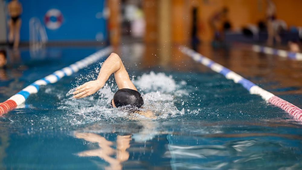 Einsatz des Sondervermögens: 52 Millionen Euro für ein neues Schwimmbad?