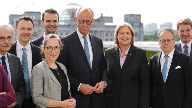 Finanzierung der Rente: Bundesregierung will alle Vorschläge der Rentenkommission umsetzen