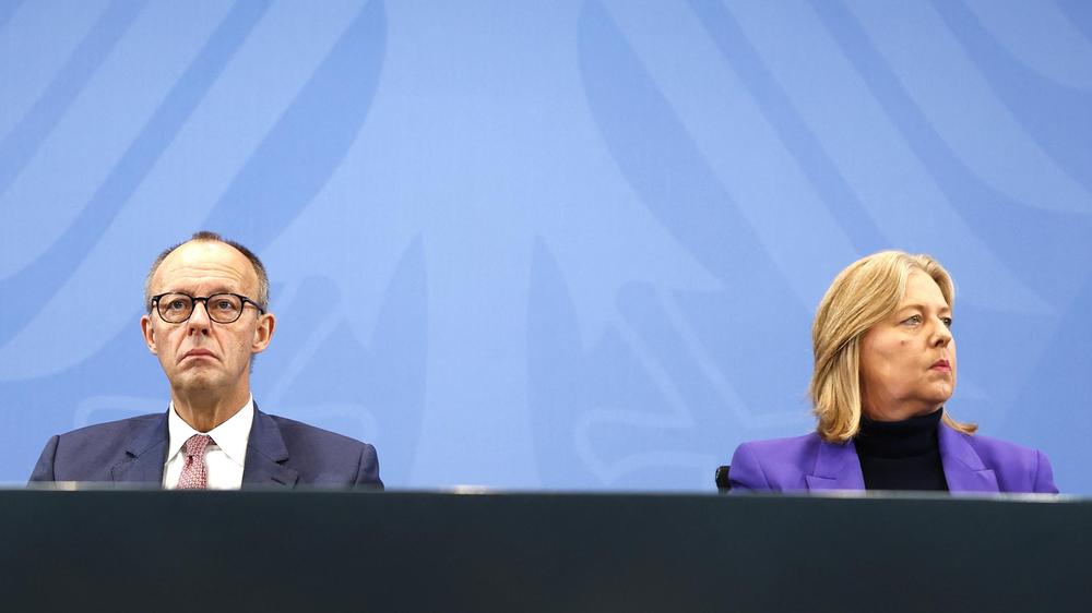 Der Streit sitzt mitten in der Regierung: Bundeskanzler Friedrich Merz und Arbeitsministerin und SPD-Chefin Bärbel Bas