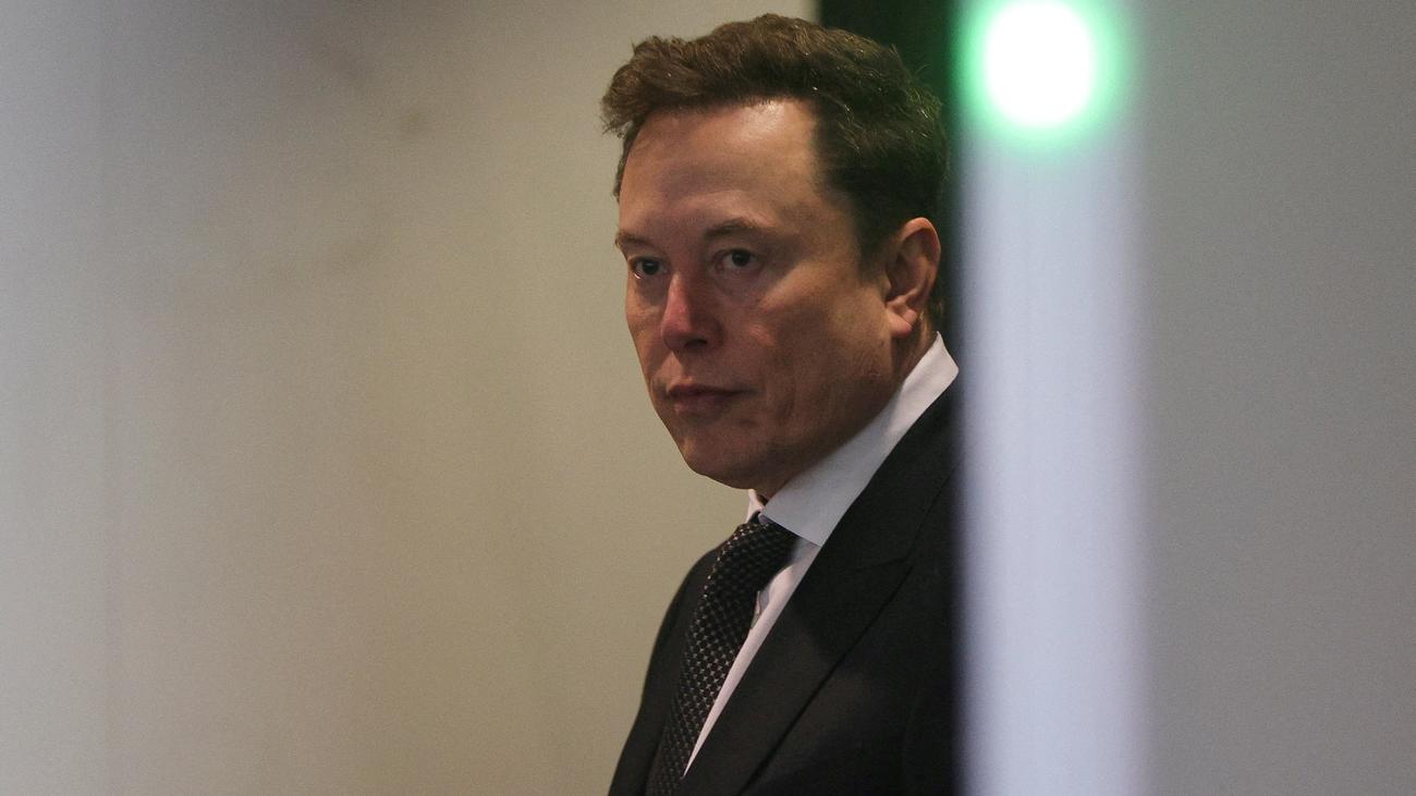 SpaceX: Rekor Borsa Çıkışı Musk'ı Trilyoner Yaptı
