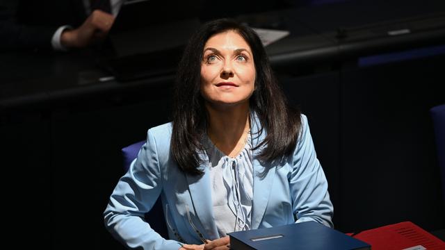 LNG-Importe: Wie Katherina Reiche die Energiewende torpediert