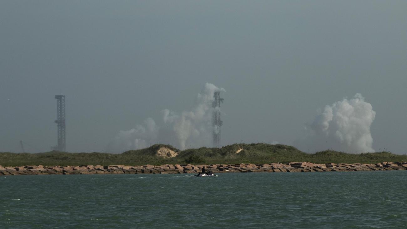 SpaceX: Starship-Testflug in letzter Sekunde abgebrochen