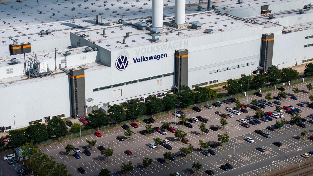 VW: Volkswagen ikinci çeyrekte kar düşüşü bildirdi