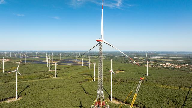 Höhenwindturm: Weltweit größtes Windrad erreicht finale Höhe