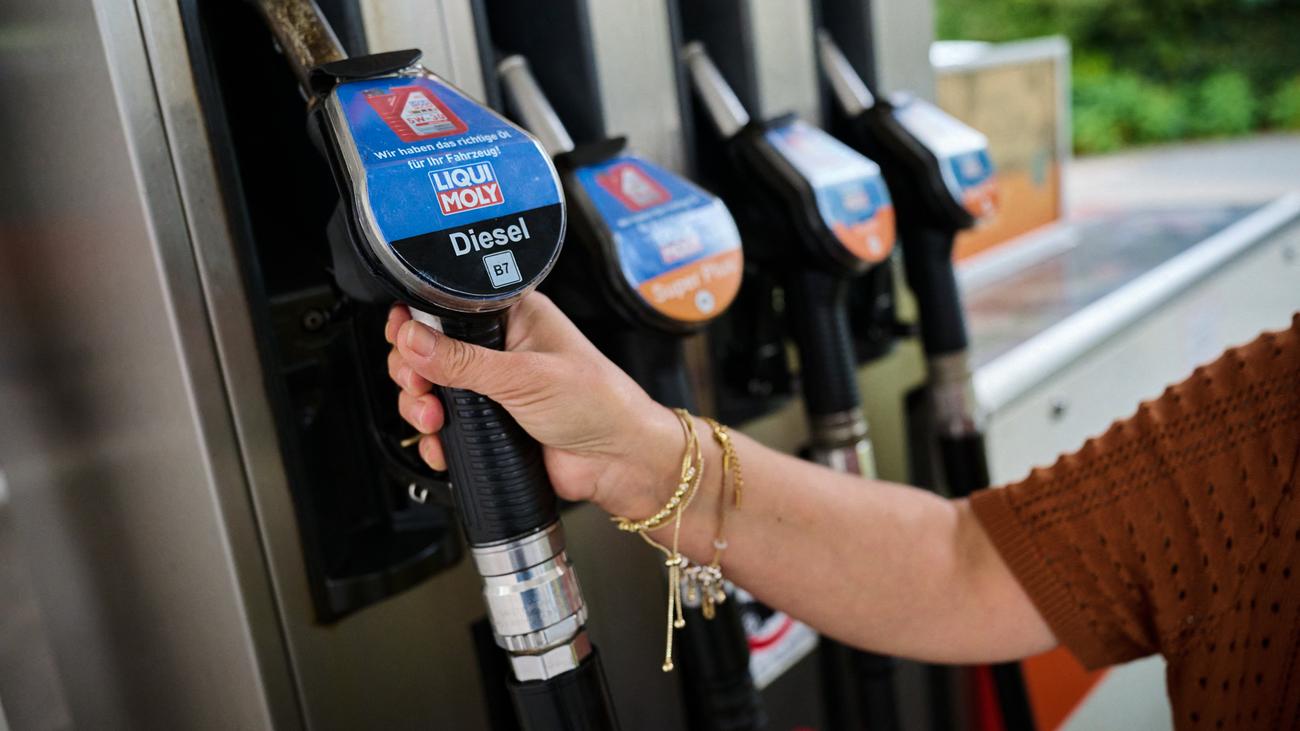 Energy prices: Fuel discount not fully reaches drivers, according to a ...