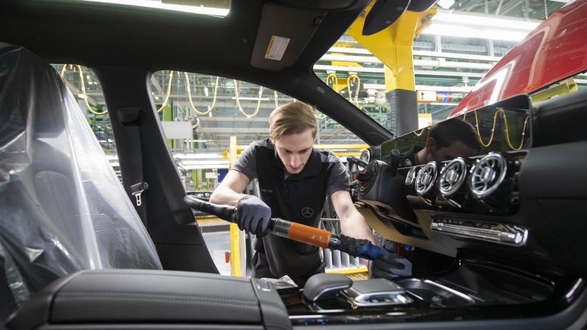 Autobauer: Daimler streicht mindestens 10.000 Stellen bis Ende 2022 ...