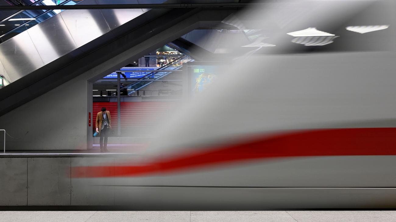 Mehrwertsteuer: Bahn Senkt Ab 1. Juli Fahrpreise Im Fernverkehr | ZEIT ...