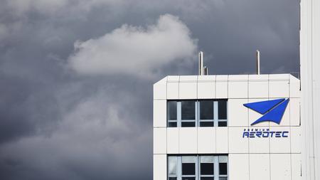 Luftfahrtkrise Bei Airbus Tochter Aerotec Sind 2 800 Arbeitsplatze Bedroht Zeit Online