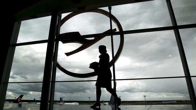 Lufthansa: Gewerkschaft von Kabinenpersonal stimmt Tarifeinigung zu